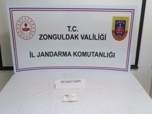 Durdurulan Otobüsteki Yolcudan Uyuşturucu Çıktı