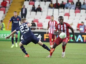 Uefa Avrupa Konferans Ligi: Sivasspor: 1 - Slavia Prag: 1 (Maç Sonucu)