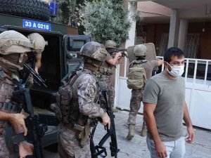 Mersin’de 111 Adrese Dev Uyuşturucu Operasyonu
