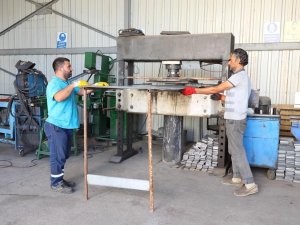 Yenişehir’de Gece, Gündüz Temizlik Devam Ediyor