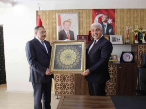 Eski Bakan Eroğlu: "Hisarcık’ta Kaymakamlık Yapan Vali Olur”