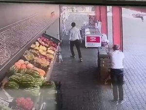 Kocaeli Akıllara Durgunluk Veren Olay: Kendini Aracın Önüne Attı