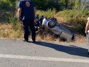 Konya’da Otomobil Şarampole Devrildi: 2 Yaralı