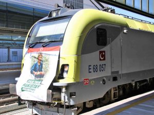 Selin Vurduğu Pakistan İçin ‘4. İ̇yilik Treni’ De Yola Çıktı