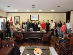 Üniversiteyi Kazanan Gençler, Başkan Zolan’la Buluştu