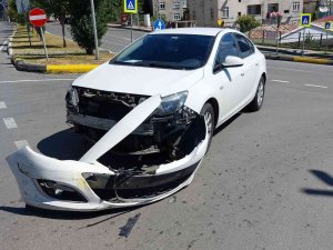 Samsun’da Otomobil Ticari Taksiyle Çarpıştı: 1 Yaralı