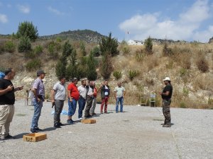 Mersin’de Orman Personeline Silah Eğitimi Verildi