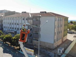 Okul Çevresindeki Aydınlatmaların Bakım Ve Onarımı Tamamlandı