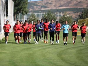 Sivasspor, İ̇stanbulspor Maçı Hazırlıklarına Başladı