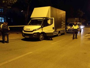 Abisine Küfür Eden Mesai Arkadaşını Silahla Vurarak Öldürdü