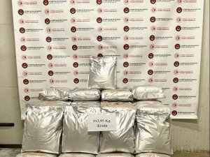 Gümrük Muhafaza Ekiplerince Hakkari’deki Esendere Gümrük Kapısı’ndan Ülkeye Giriş Yapmaya Çalışan Bir Araçta 513 Kilogram Eroin Ele Geçirildi.