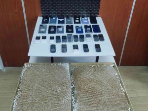 Çorlu’da Kaçak Telefon Ve Makaron Ele Geçirildi