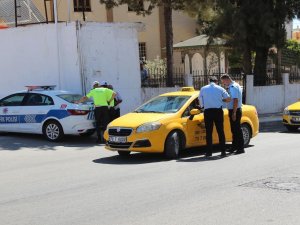 Kilis’te Ticari Taksi İle Halk Otobüsleri Denetleniyor