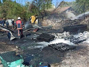 İ̇zolasyon Deposunda Yangın