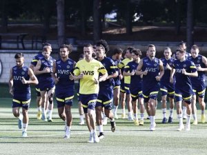 Fenerbahçe, 3 İsmi Listeye Almadı!