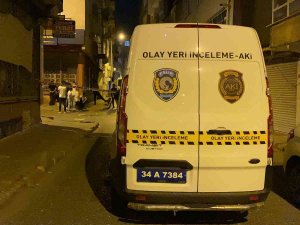 Bağcılar’da Hareketli Dakikalar: Husumetli Olduğu Ailenin Apartmanına Tüfekle Ateş Açtı