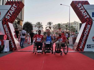 9 Eylül İ̇zmir Yarı Maratonu Rekor Katılımla Başladı