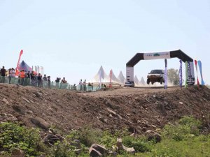 Sakarya’da Off-road Rüzgarı: Yarışların Son Etabı Nefes Kesiyor