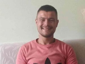 Arkadaşları Tarafından İple Asılı Bulunan Genç Hayatını Kaybetti