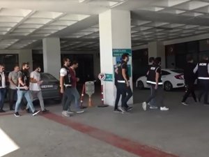 Otomobilleri Motor Ve Şasi Numaralarını Değiştirip Sattıkları İddia Edilen 4 Kişi Tutuklandı