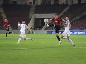 Spor Toto Süper Lig: Gaziantep Fk: 1 - Ümraniyespor: 1 (Maç Sonucu)