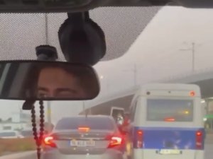 Bursa’da Sürücülerin Araçlarıyla Yol Verme Kavgası Kameralarda