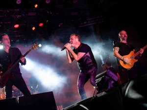 İ̇ef Çim Konserleri’nde Finali Haluk Levent Yaptı