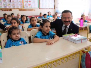 Vali Aksoy İlk Ders Zilini Çaldı