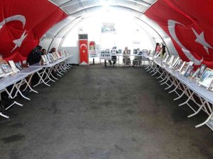 Annelerin Direnişi Bin 106. Gününde Devam Ediyor