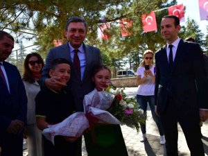 Vali Şahin’den Yunanistan’a Mesaj