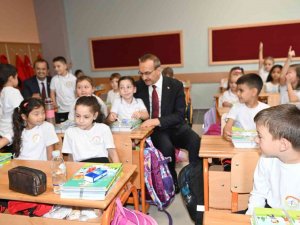 Kocaeli Valisi Yavuz: "30 Bine Yaklaşan Öğretmen Ordumuzla Çocuklarımızı Geleceğimize Daha İyi Hazırlayacağız"