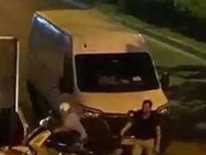 Yardım Etmek İsterlerken, Kadını Öldürüyorlardı