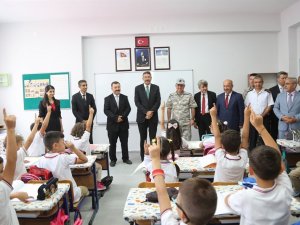 Kütahya’da 99 Bin 565 Öğrenci Okula Başladı