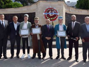 Trabzon’da 2022 Yılının Ahisi, Kalfası Ve Çırağı Ödüllerini Aldı