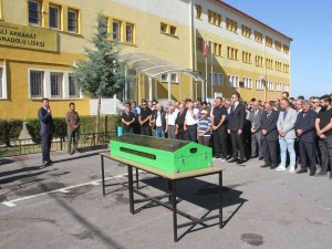 Okulların Açıldığı Gün, 28 Yıl Görev Yaptığı Okula Cenazesi Geldi