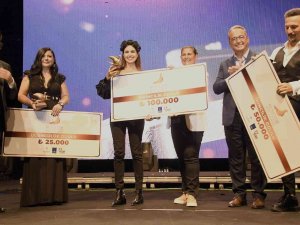 Altın Güvercin’in Yeni Sahibi Merve Demirci: ‘Türk Pop Müziği’nin En Prestijli Ödülüne Layık Gösterilmek Mutluluk Verici’