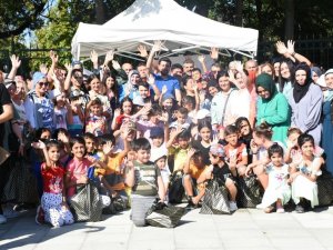 Ak Parti Tepebaşı Teşkilatı 222 Öğrenciyle Buluştu