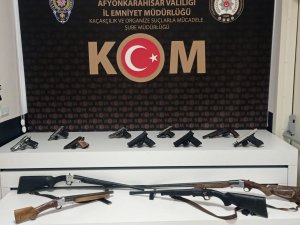 Silah Kaçakçılarına Yönelik Operasyonda 2 Kişi Gözaltına Alındı
