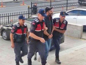 Eşini Öldürmek İsteyen Zanlı, Jasat Ekiplerinin Şafak Operasyonuyla Yakalandı