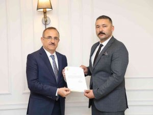 Ak Parti Selçuk İ̇lçe Başkanı Hakan Bayraklı Oldu