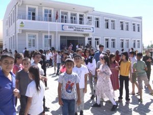 Ebru Yaşar Gülseven Ortaokulu’nda 407 Öğrenci Ders Başı Yaptı