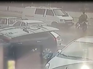 Motosiklete Çarpıp Olay Yerinden Kaçtı