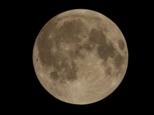 Kartpostallık Dolunay Manzarası