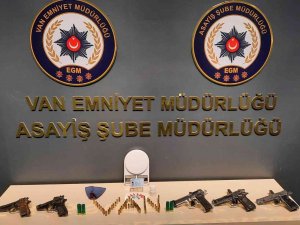 Van’da Değişik Suçların Faili Oldukları İddiasıyla 4 Kişi Tutuklandı