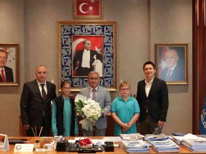 Başkan Işık: "Çocuklarımızı Geleceğe Hazırlamak Hepimizin En Öncelikli Görevi"