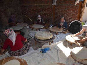 Kadınların İmece Usulü Kış Hazırlığı