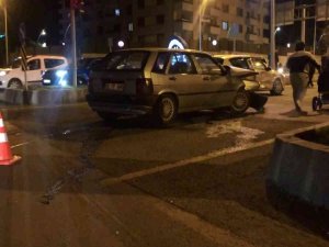 İ̇ki Araç Çarpıştı, Kazada 1 Kişi Hafif Yaralandı