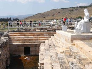 Cehennem Kapısı’nda Yoğunluk