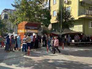 Denizli’de Halk Ekmek Satışlarına Vatandaşlardan Yoğun İlgi