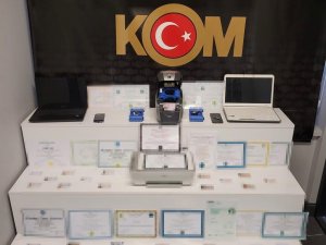 Sahte Evrak Düzenleyen Şahıslara 2 İlde Eş Zamanlı Operasyon